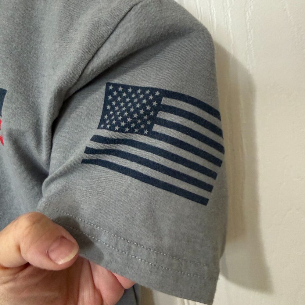 Under Armour Freedom Gray Boys Youth Medium Flag Graphic T-Shirt - Picture 7 of 7